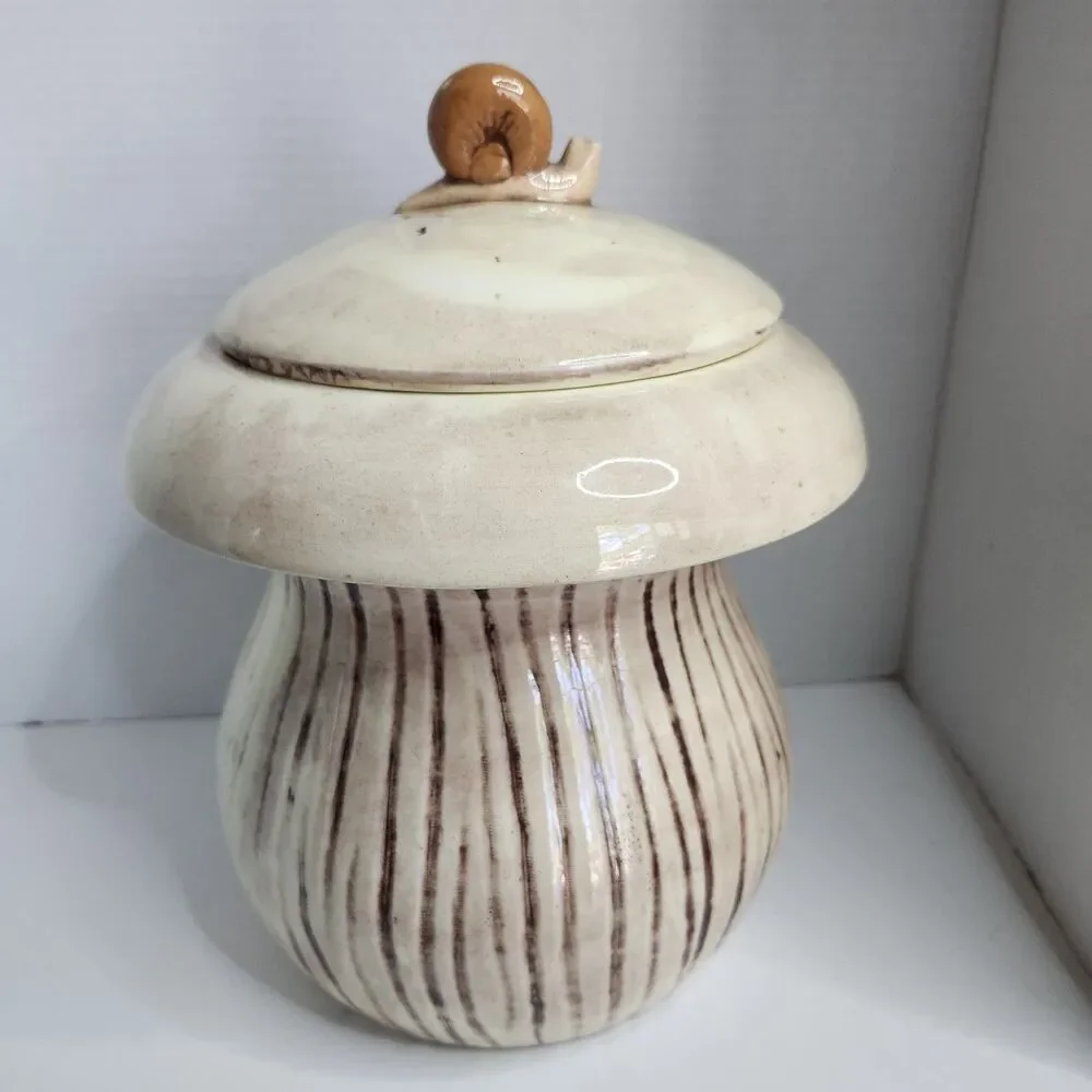 VTG 70’s Ceramic Mushroom Canister Flower Snail Detail Ceramic Cookie Jar 10”